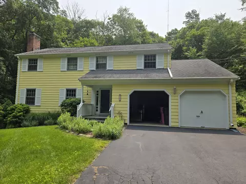 164 Tanglewood Ln, Fairfield, CT 06824