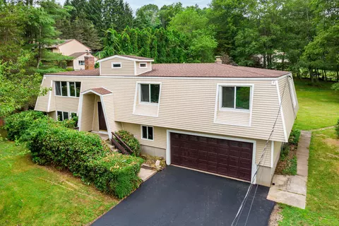 58 Salem Rd, Prospect, CT 06712