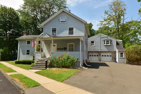 39 Pierce St, Plainville, CT 06062