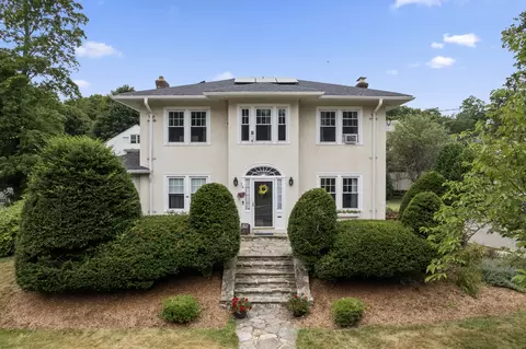 6 Main St, East Hampton, CT 06424