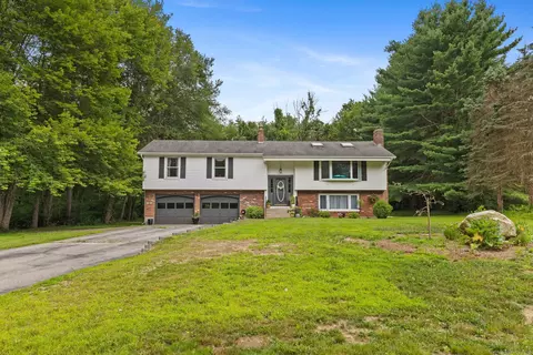 6 Robbie Rd, Moodus, CT 06469