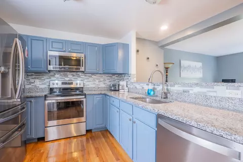 160 Shelter Rock Rd #7, Danbury, CT 06810
