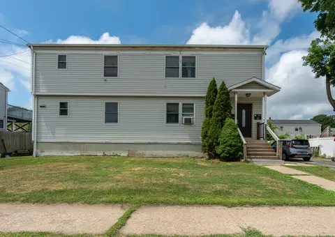 295 Bartlett St, Bridgeport, CT 06606