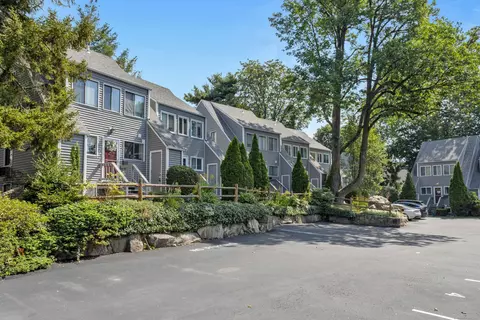 421 Glenbrook Rd #8, Stamford, CT 06906