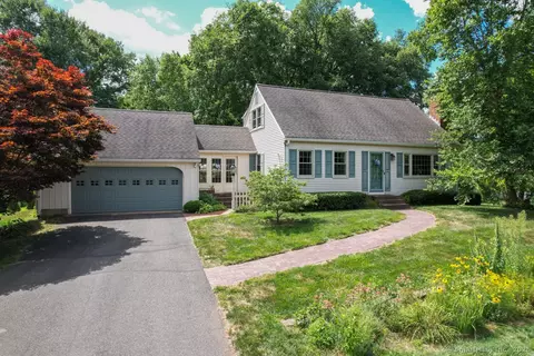 48 Candlewood Ln, Southington, CT 06489