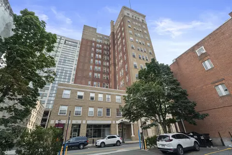 124 Court St #805, New Haven, CT 06511