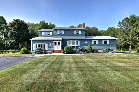 30 Longview Rd, Monroe, CT 06468