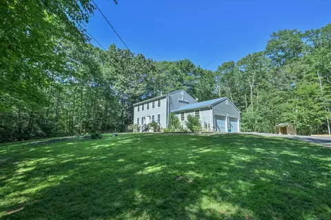 31 Pond Factory Rd, Woodstock, CT 06281