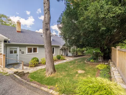 283 Redding Rd, Redding, CT 06896