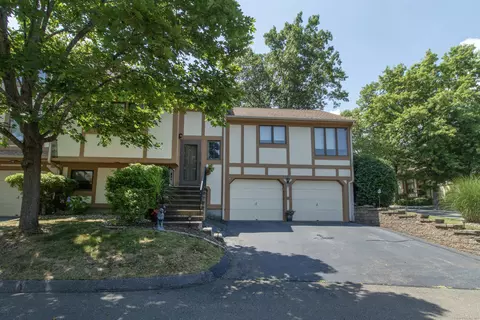 690 Forest Rd #364, West Haven, CT 06516