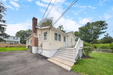 23 Richelieu St, Norwalk, CT 06850