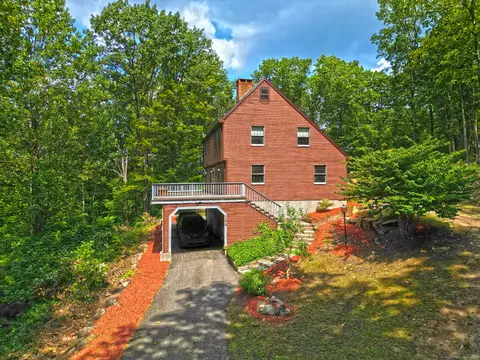 135 Gaylord Mountain Rd, Bethany, CT 06524