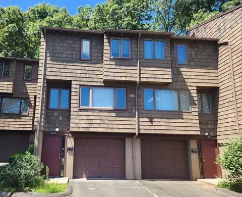 116 Towne House Rd #116, Hamden, CT 06514
