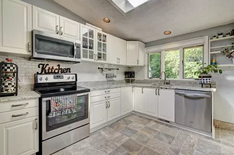 681 Stevens St, Bristol, CT 06010