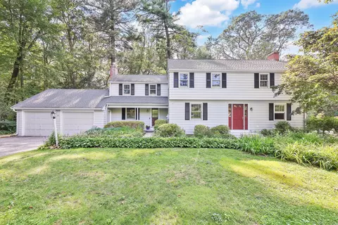 25 Highwood Dr, Avon, CT 06001