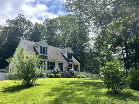 114 Breakneck Hill Rd, Killingly, CT 06241