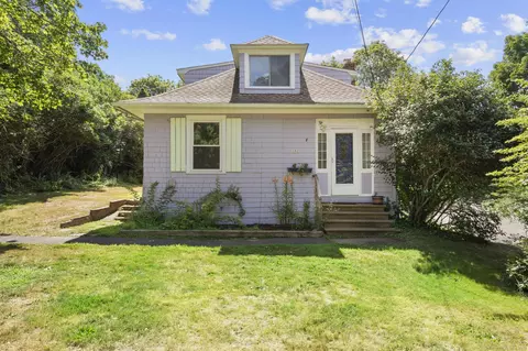 182 Short Beach Rd, Branford, CT 06405
