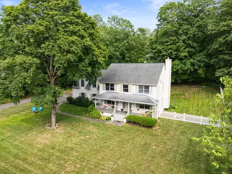 489 Hoyt St, Darien, CT 06820