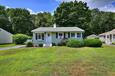 110 Bradley Ter, Derby, CT 06418
