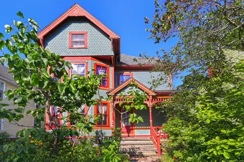 70 Martin St, West Haven, CT 06516