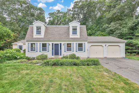 38 Evergreen Dr, Tolland, CT 06084