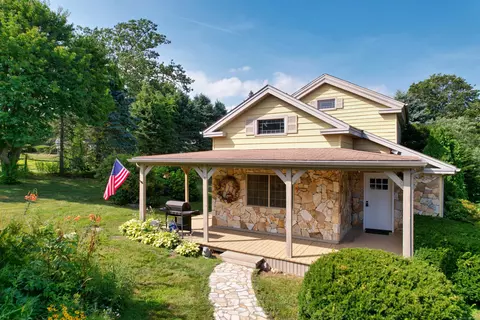 21 Church St, Prospect, CT 06712