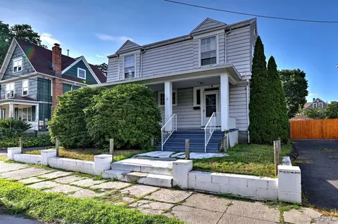 51 Alpine St, Bridgeport, CT 06610