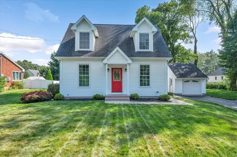 135 West St, Cromwell, CT 06416