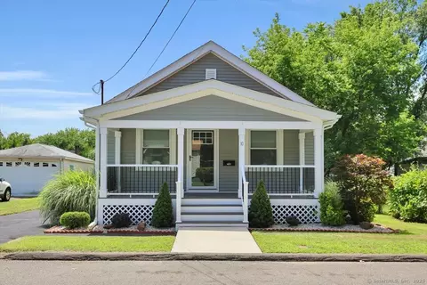 10 Enfield Ave, Enfield, CT 06082