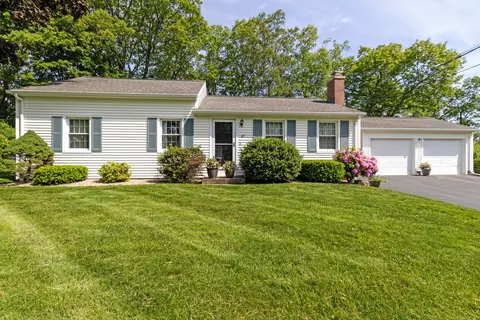 49 Driftwood Rd, Bristol, CT 06010