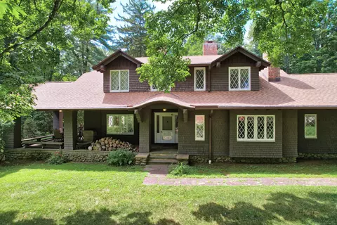 1 Umberfield Rd, Waterbury, CT 06708