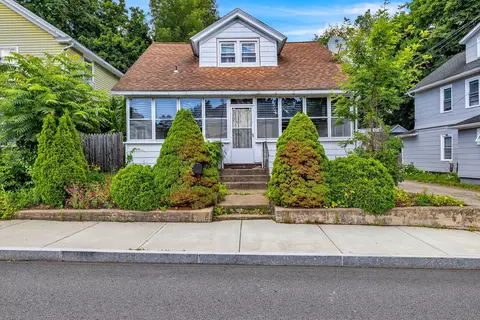19 Dunham St, Norwich, CT 06360
