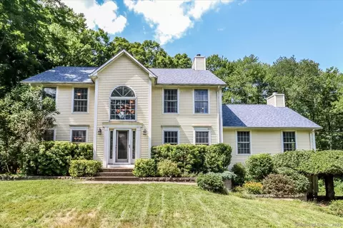 241 Stonegate Dr, Southbury, CT 06488