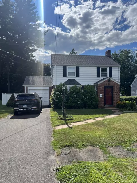 49 Hunting Hill Ave, Middletown, CT 06457