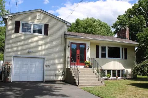 140 Linden St, Wethersfield, CT 06109