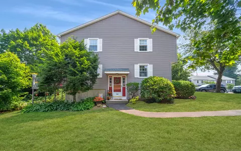 746 Long Hill Rd #746, Middletown, CT 06457