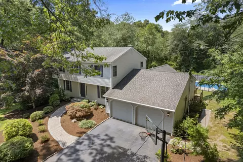 241 Hunters Trl, Madison, CT 06443