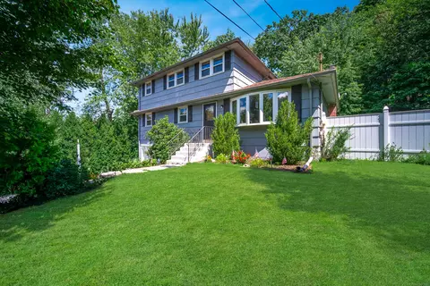 192 Cardinal Dr, Meriden, CT 06450