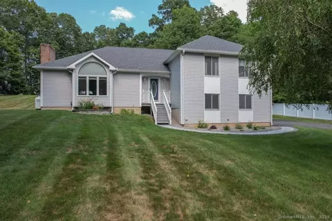 55 Center St, Wolcott, CT 06716