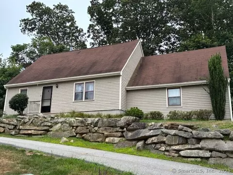 18 Copper Hill Dr #18, Guilford, CT 06437