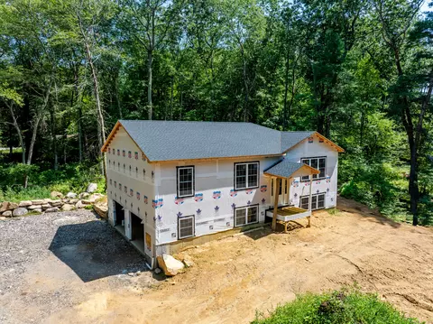 220 Camp Moween Rd, Lebanon, CT 06249