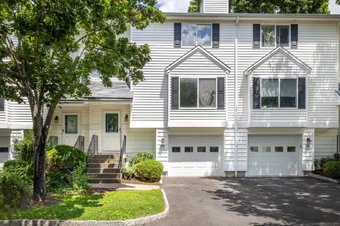 10 South St #77, Danbury, CT 06810