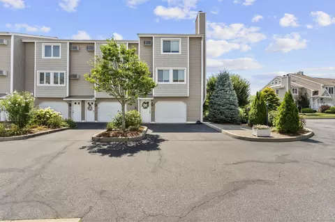 76 Merwin Ave #76, Milford, CT 06460