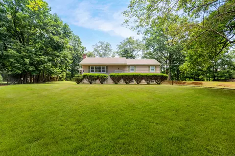 3 Parsell Ln, Westport, CT 06880