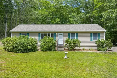 98 South Rd, Bozrah, CT 06334
