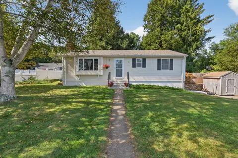 22 Evergreen St, Norwich, CT 06360