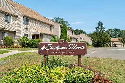 371 Emmett St #31, Bristol, CT 06010