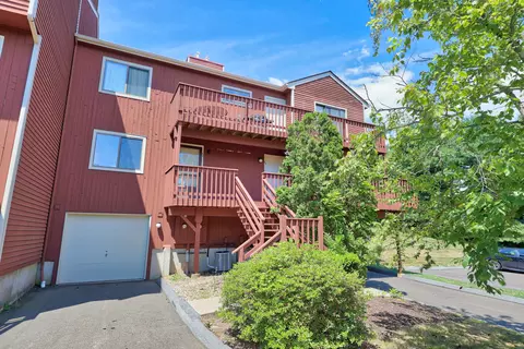 25 Florence Rd #85, Branford, CT 06405