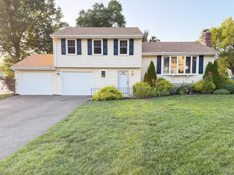 29 Long Hill Dr, Glastonbury, CT 06033