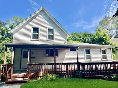 89 Hickory St, Norwich, CT 06360